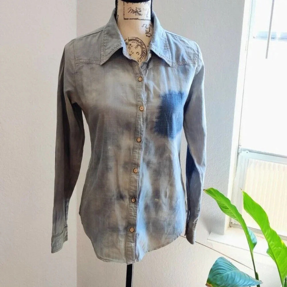 Pretty Rebellious Boho Chambray Denim Button Down Shirt Ombre Two Tone Top S - Picture 1 of 11